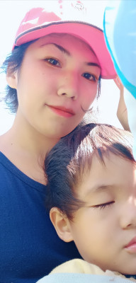 พาลูกไปซื้อขนมจ้า